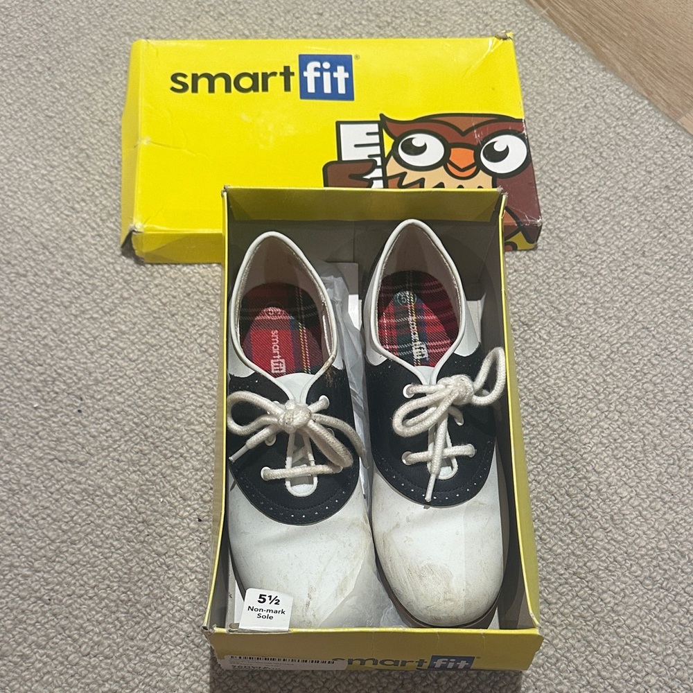 Smart Fit Kids Dress Shoes - White and Black
